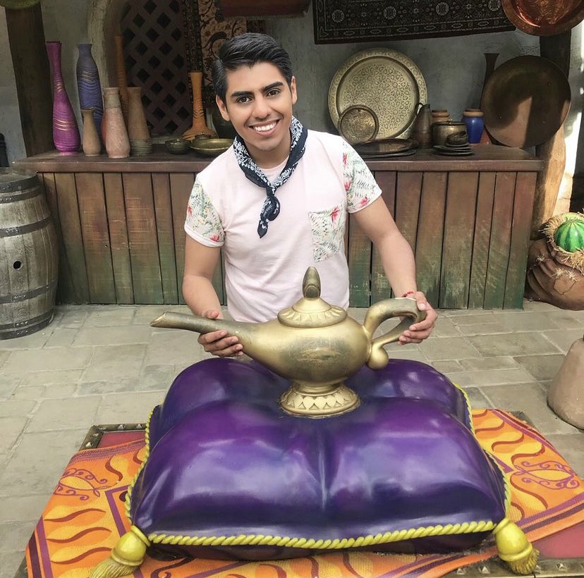 pavelljimg's tweet photo. Un mundo ideal tan deslumbrante y mágico ….. #mundoideal #DisneylandParis30 #paris #Aladdin https://t.co/QvCTtwjtQn