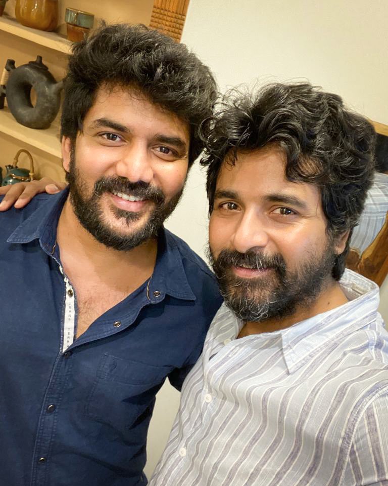 Kavin_m_0431's tweet photo. Happy porandha naal nae @Siva_Kartikeyan 🤗🤗🤗❤️❤️❤️
Thanks for being a continuous inspiration in my life 🙏🏼 Fortunate to have met people like you to learn from every moment in life 🙏🏼

#HBDSivakarthikeyan 🌟 https://t.co/7lB0fvK4gT