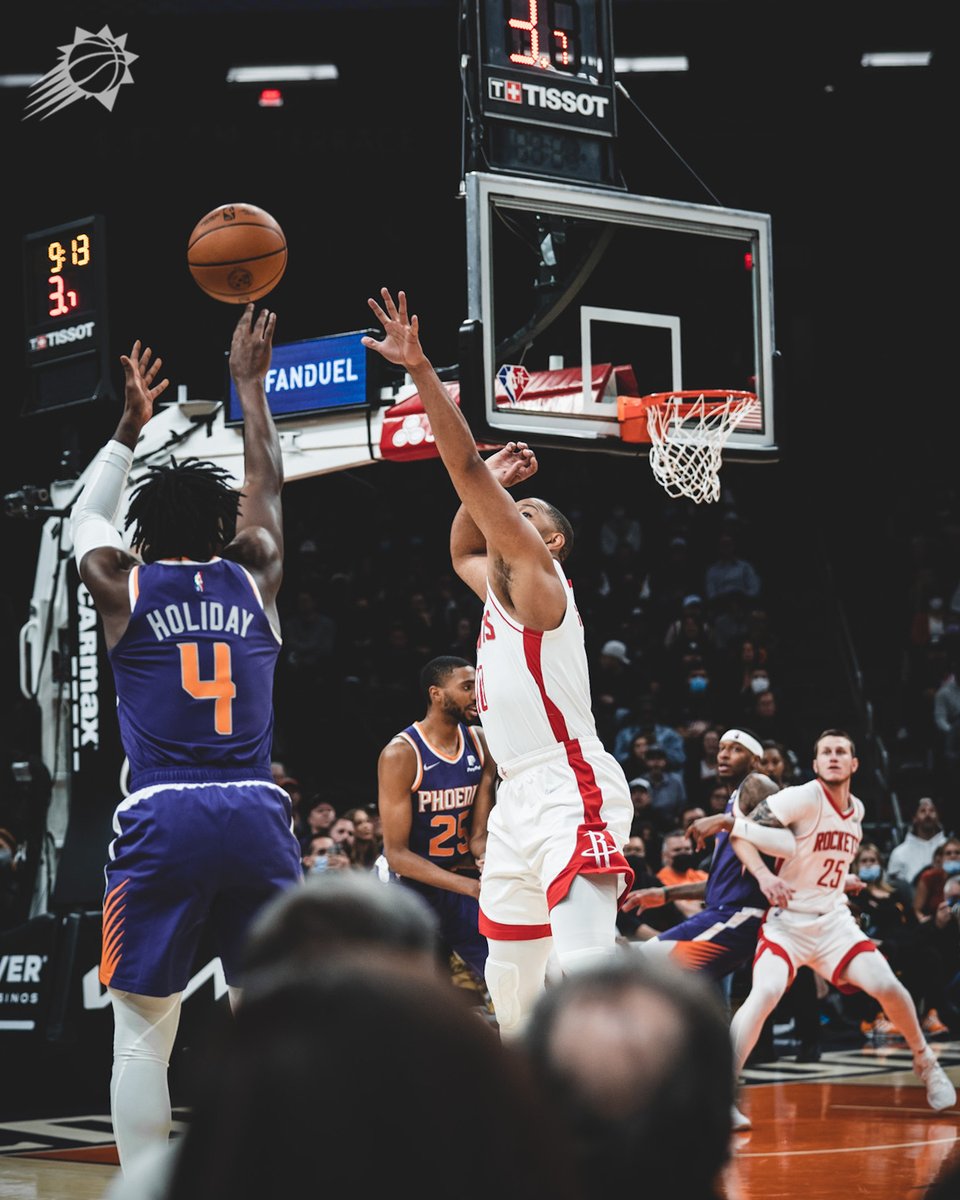 Suns's tweet image. RT if you&apos;re grateful for Aaron Holiday.