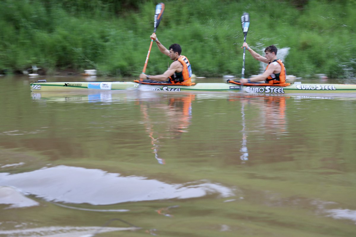 Andy Birkett &amp; Dave Evans lead <a href="/DusiCanoe/">Dusi Canoe Marathon</a> at Low Level Bridge