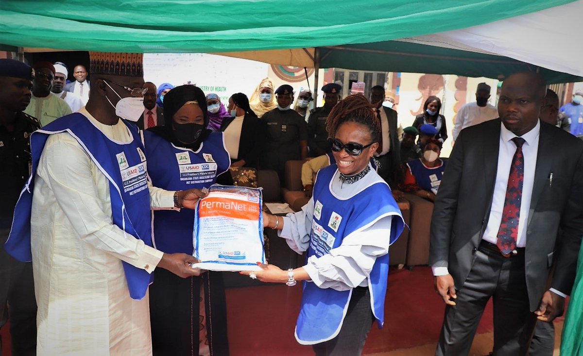 GHSupplyChain's tweet photo. .@GovNasarawa Abdullahi A. Sule kicked off distribution of 2M insecticide-treated nets donated by @PMIgov to reach ~745k households in Nasarawa State, #Nigeria. Households will collect nets at 866 distribution points across all 13 local government areas: https://t.co/6nWaPFn1R5 https://t.co/BOKO1V0X3P