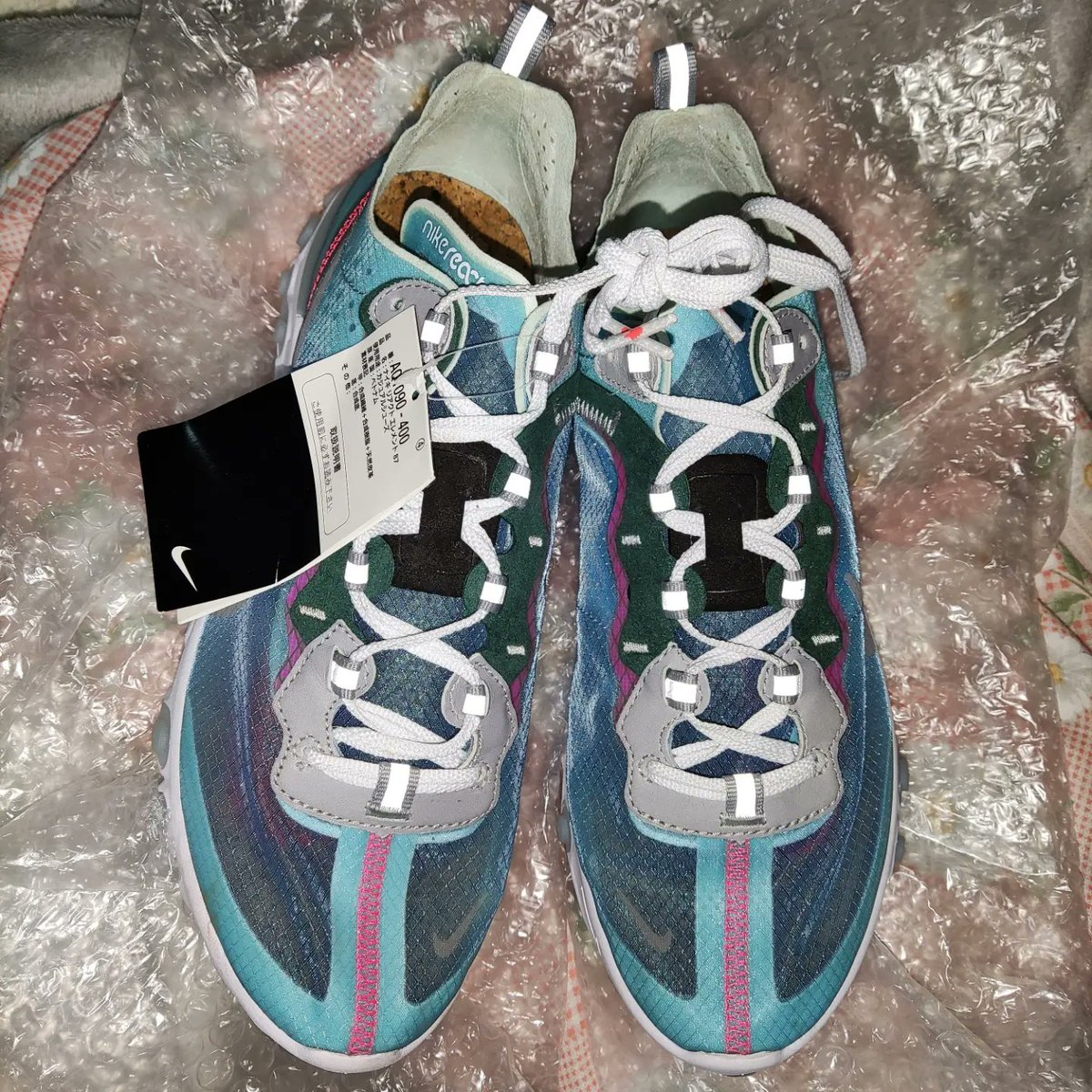 SB913V_SMRTBRIN's tweet photo. 【NEW KICS👟】
NIKE REACTELEMENT87
色違い買ってしまった。
もともとこれも欲しかったから🥺
てか可愛すぎん????
#nike
#reactelement87 https://t.co/Y3Y3do4zmB