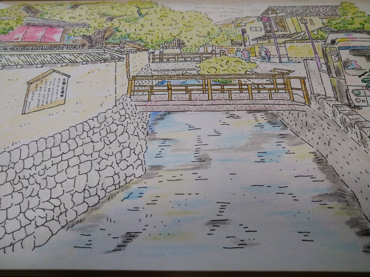 #大人の塗り絵
#金沢の四季
#用水
金沢には鞍月用水、辰巳用水など五十五の用水が、家々の間を縫うように流れる。灌漑用水として、防火用水として、そして堀の一部として城下町を守ってきたせせらぎは、今も街なかを情緒豊かに彩っている。