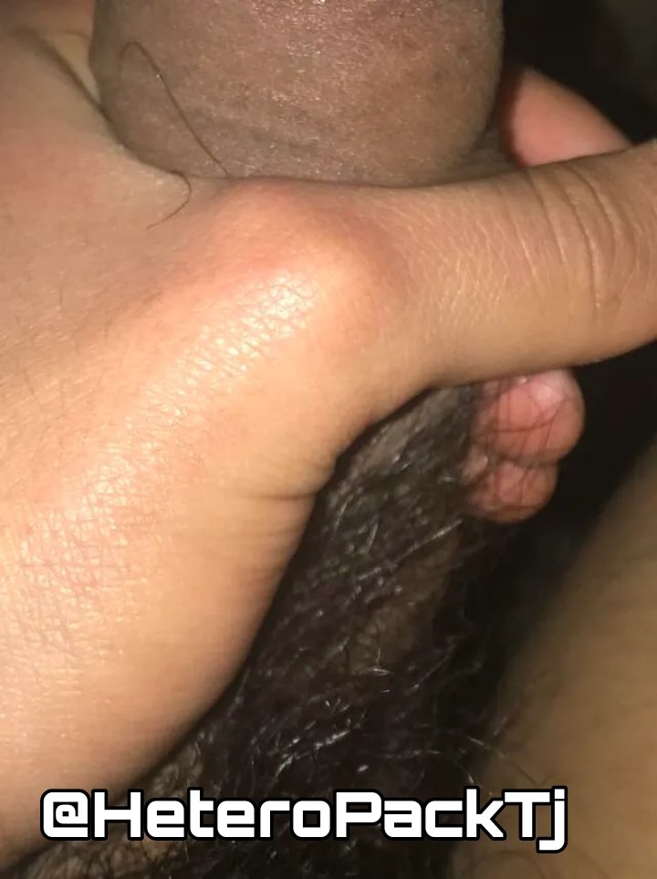 Hermanes no.4
Francisco originario de sinaloa vive en tijuana timodo pero medio hot 😈 
#heterospacktijuana
#HeteroEngañadotijuana
#packhetero
#gaytijuana