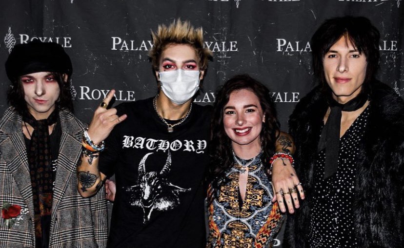 DarkNephi's tweet photo. Every show I’ve been able to make it to, I have met these boys and have loved every one. And I still to this day love them and I am excited for the show on the 18th after almost 4 years of not being able to see them😭@PalayeRoyale @EmersonBarrett @SebastianDanzig @RemingtonLeith https://t.co/lbhn6xxQY3
