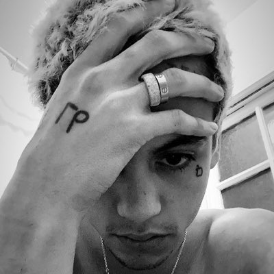 itiswhatitizzy's tweet photo. #NewProfilePic acting up cuz amelia said i look like casey frey btw https://t.co/uo14WXkwAV