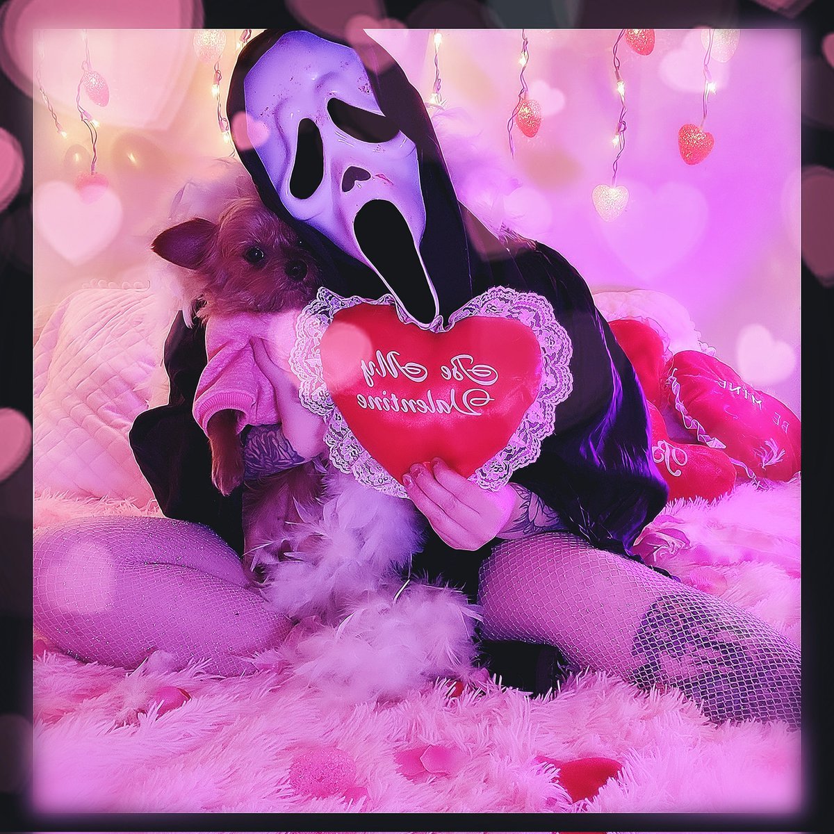 thathorror2's tweet image. #Scream #Ghostface #Screamcosplay #ValentinesDay #valoween #prettyinpink #HorrorCommunity