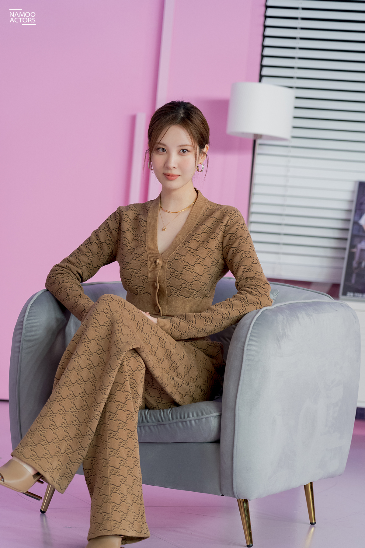 FLxqNvSUUAAnj7L?format=jpg&name=orig