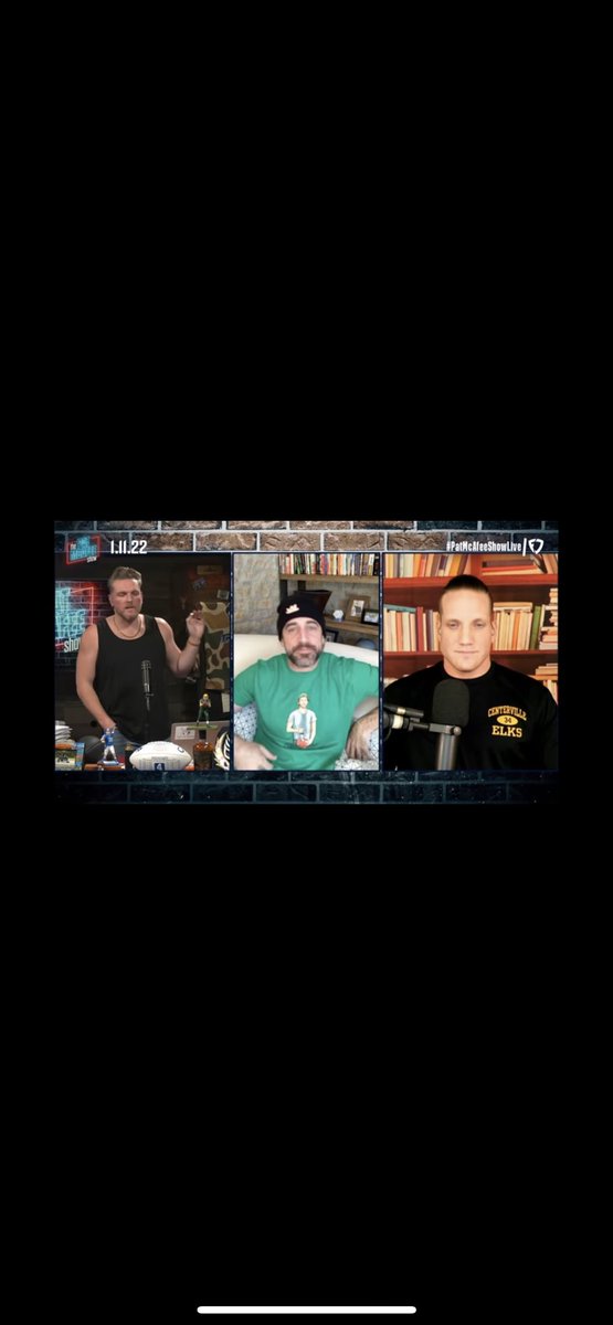 aaroncastellnos's tweet photo. #PMSCashAppEndOfSeasonWrapUp  @CashApp $aaroncast2004  favorite moment is watching Aaron rodgers talk about football 😎 https://t.co/u6kKjVaydU