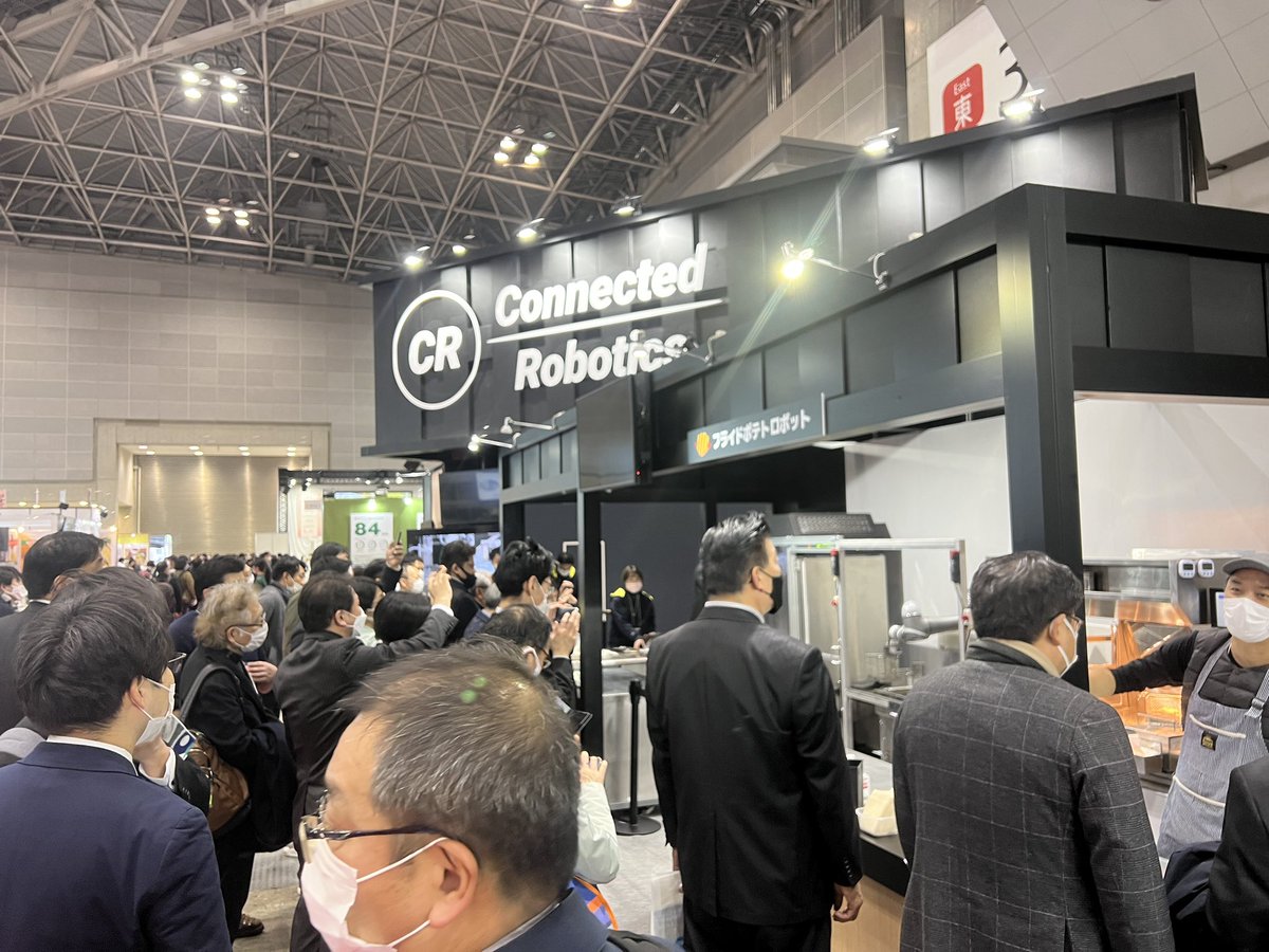 makasenshai1225's tweet image. 展示会3日目
有難い事に大盛況です！
皆さん、真面目に話を聞いて下さり感謝。
コロナ対策をしっかりしながら経済は止めない。
未来に向けて突き進む！

#connectedrobotics
#人材不足
#解決策
#関心ある方多数
#ロボット
#ロボティクス
#まかせんしゃい井上