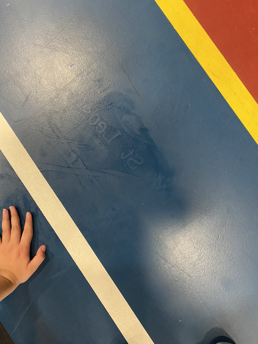 KellyRobinsonPE's tweet photo. They were very proud of the branded sweat marks they left on the floor 🤦🏼‍♀️😂 https://t.co/15BEUTKIOM