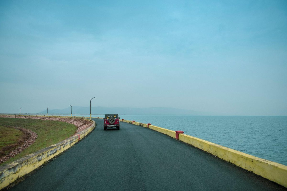 CNNnews18's tweet photo. From the leaning temple of Huma to Hirakud Dam and the charms of Debrigarh National Park and more, a road trip to Sambalpur in Odisha promises to be an unforgettable experience. Visit this amazing place now! #OdishaByRoad #partnered @odisha_tourism https://t.co/w9KM4gVlvt