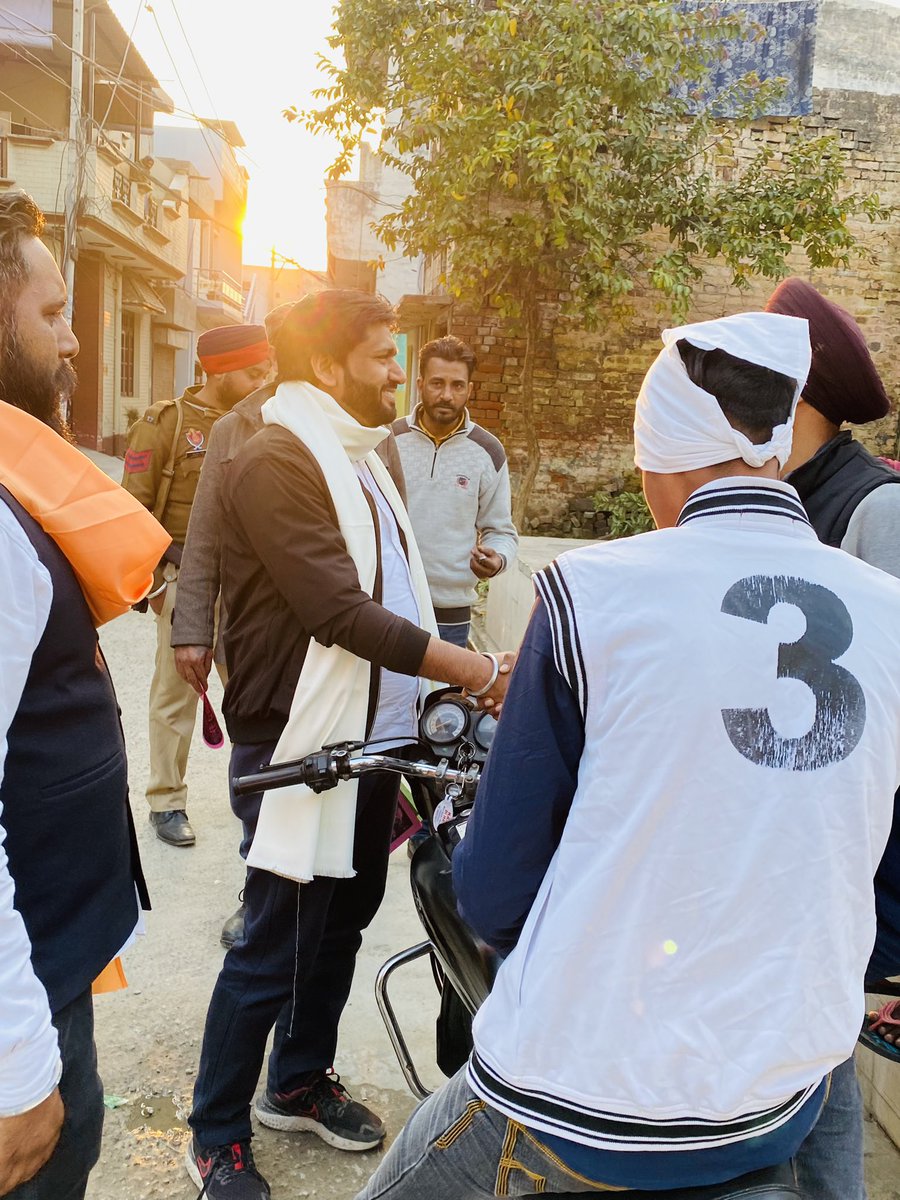 DrHarjitBhatti's tweet photo. Door to Door Campaign at Adampur vidhan sabha of Jalandhar for our ASP candidate Sunny Jassal with Bhim Army National President @VinayRatanSingh 
#Vote4Ketli
#JitengaPunjab https://t.co/jWxCcKSvFc