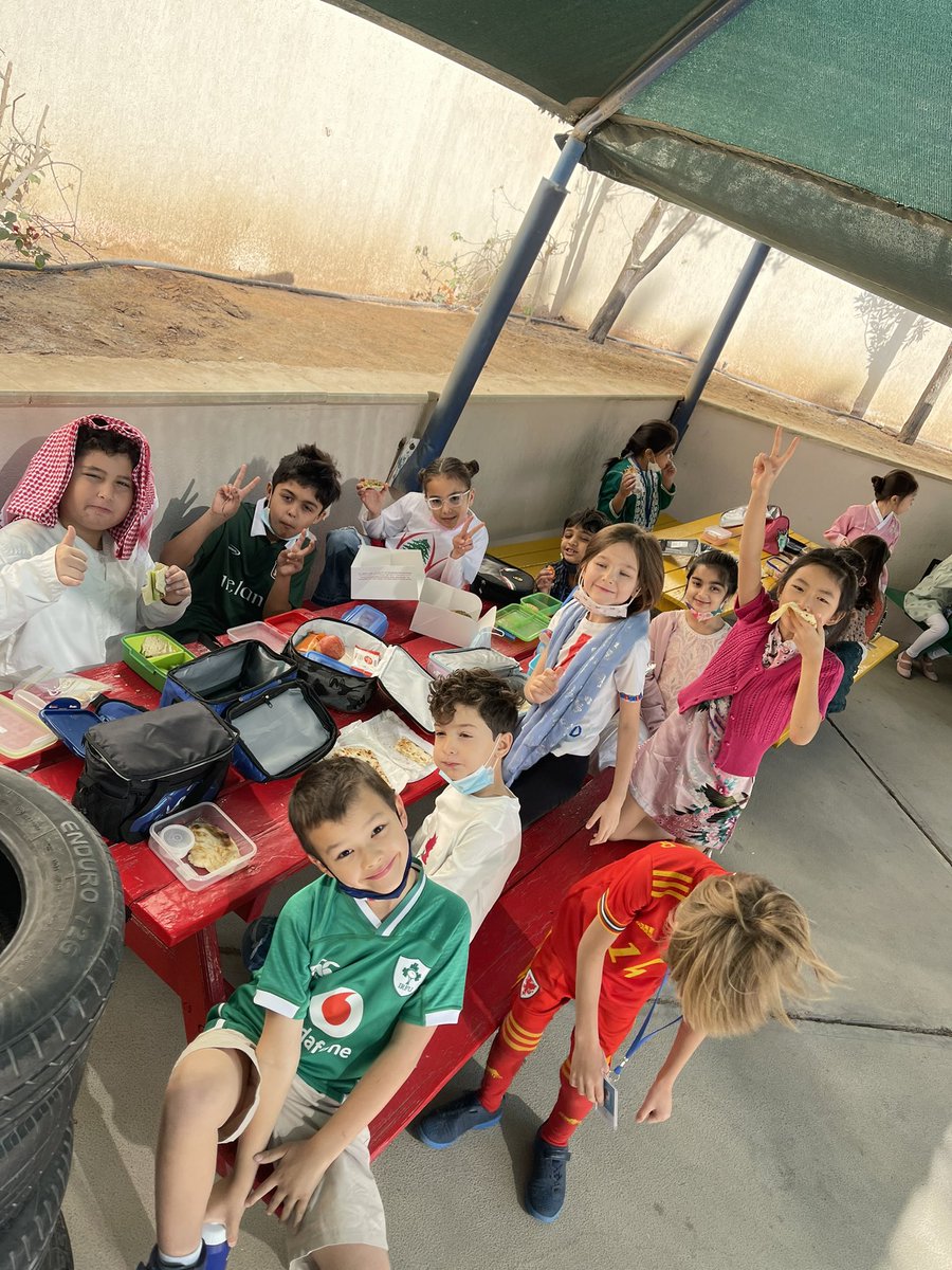 BISRYearFour's tweet photo. @BISRYearThree &amp; Year 4 kicking off International Day 2022 with breakfasts from around the world. Each student brought in a dish to represent their home country to show the diversity across the year groups! 🥘 🍲 🍱 @BISRPrincipal https://t.co/KdthsZZyah