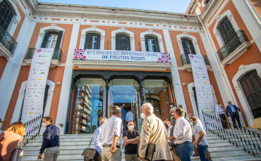 fruittoday's tweet photo. El Congreso de Frutos Rojos se celebrará el 22 y 23 de junio
@Freshuelvaes #berries #frutosrojos #congreso #huelva #CasaColon
https://t.co/MqNrisaO54 https://t.co/6MOJ6lJy6W