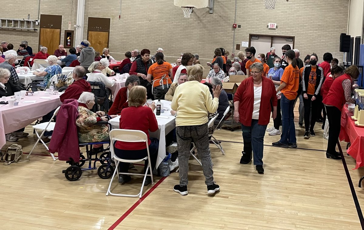 <a href="/BCHSInterAct1/">BCHS InterAct</a> club students serving meals to Bristol’s seniors at their Valentine’s dinner #BCHSInterAct #ServiceAboveSelf <a href="/BCHSprincipal/">Pete Wininger</a> <a href="/MrBroderickBCHS/">Ryan Broderick</a> <a href="/BristolCTRotary/">BristolRotary</a>