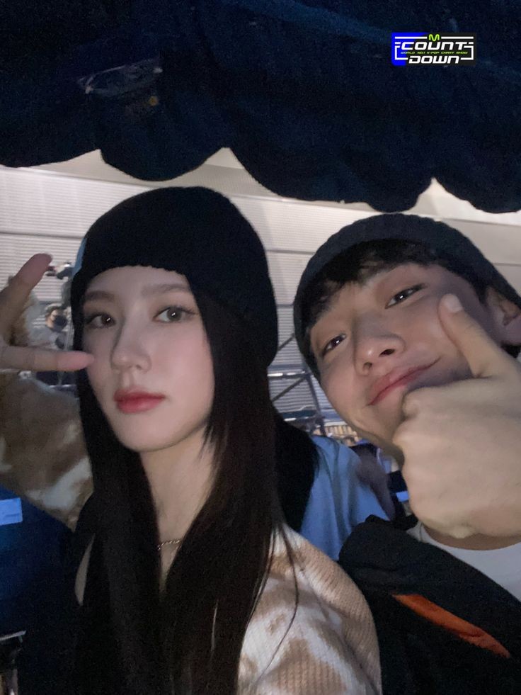 noodlee_zip's tweet photo. Happy 1st anniversary as MC #엠카운트다운 @MnetMcountdown

#MC수면 #MC미연 💐 https://t.co/Tt0rAaATEo