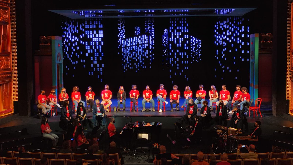 TeatroZarzuela's tweet photo. En estos momentos estamos presentando a la prensa nuestro ilusionante #ProyectoZarza2022
En esta ocasión, nuestros jóvenes artistas interpretarán, con dirección musical de @ceciliaberco y escénica de @nuriabaila2, #ElSobreVerde_TZ del maestro Guerrero.

@INAEM_Cultura https://t.co/Dxv6eyLrDL