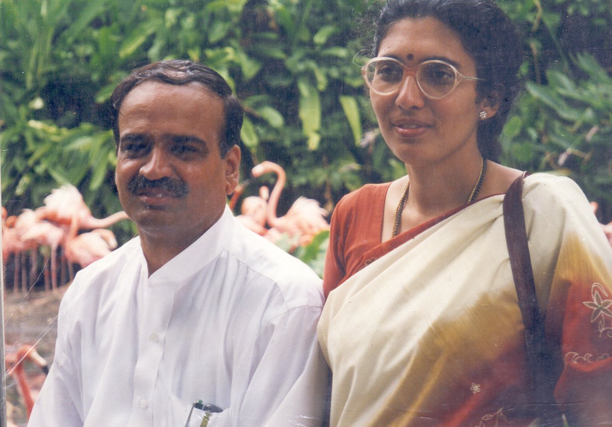 It was my Appa and Amma's wedding anniversary day before yesterday They were a power couple in d truest sense. Setting couple goals at every stage. They supported and fought for each other's ideas and projects. Their work today is unmatched @AnanthKumar_BJP @Tej_AnanthKumar