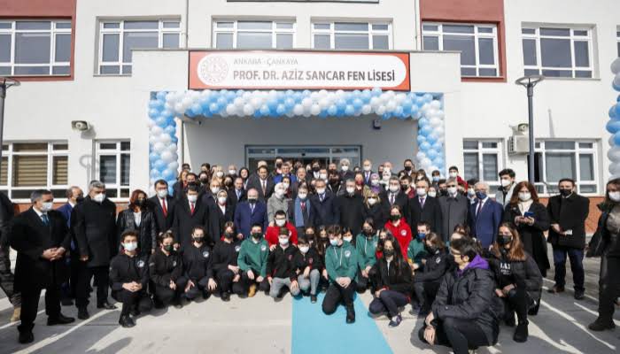 cankayailcemem's tweet photo. İlçemizde yapımı tamamlanan Prof.Dr.Aziz Sancar Eğitim Kampüsü’nün açılışı yapıldı.

Ülkemize ve çocuklarımıza armağan olsun...

@AzizGwenSancar 

@tcmeb @vasipsahin @hmetebuhara @Harunfatsa @Yasarturk6155 https://t.co/uMn5zO9kgl