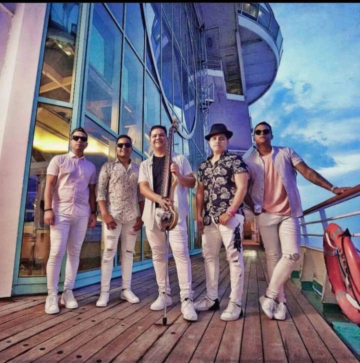 Buenos días. Hoy el lanzamiento mundial de “Tributo a la Salsa Universal” son los “Embajadores de la Salsa” de Venezuela.