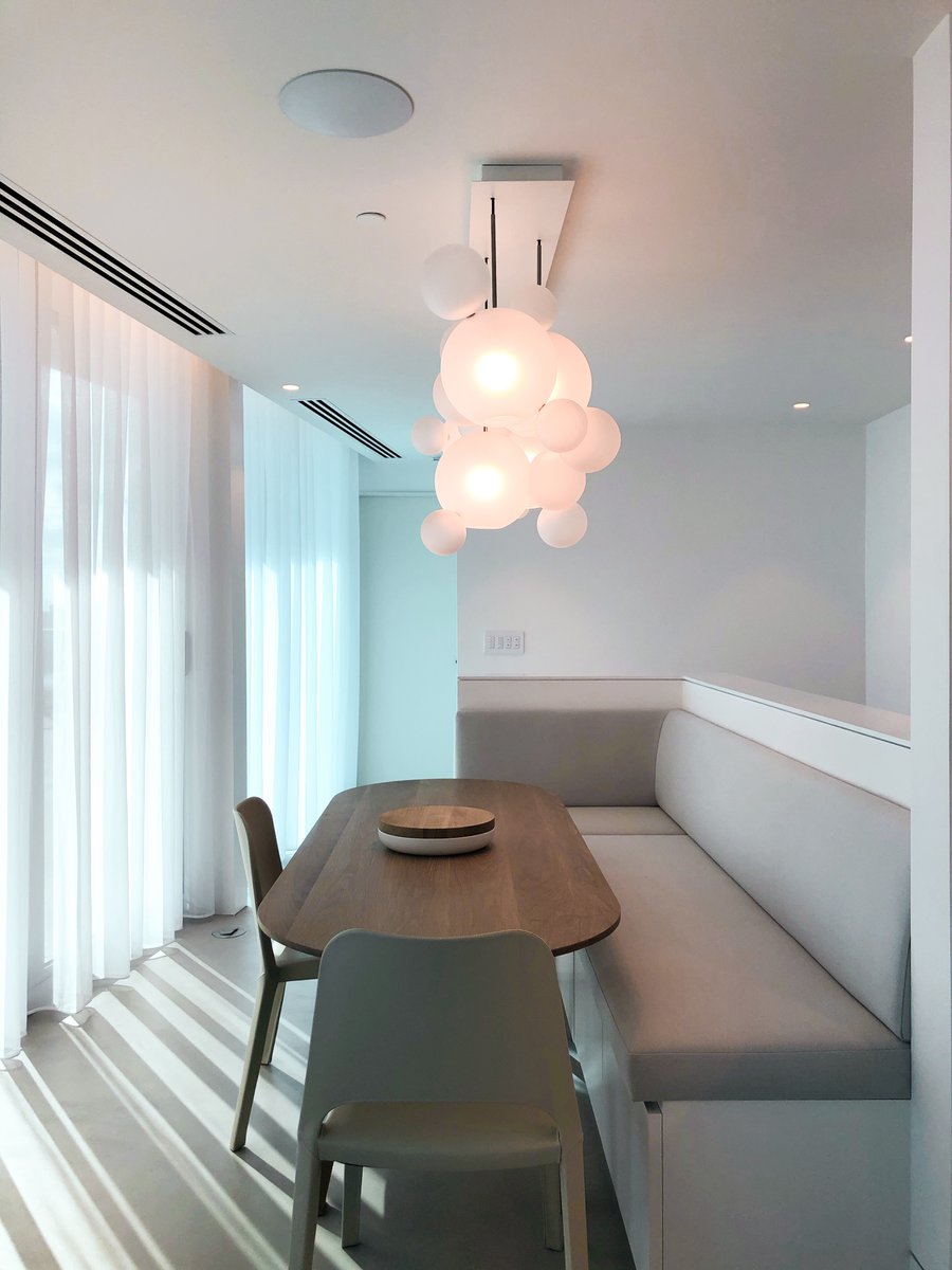 topciment's tweet photo. Simplicity is sophistication. The same covering has been used for the flooring in all the rooms. Our #microcement provides resistance to abrasion, foot traffic and a non-slip finish. A durable paving that does not crack and withstands the Florida climate.

#design #flooring https://t.co/IrRZgKfg2S