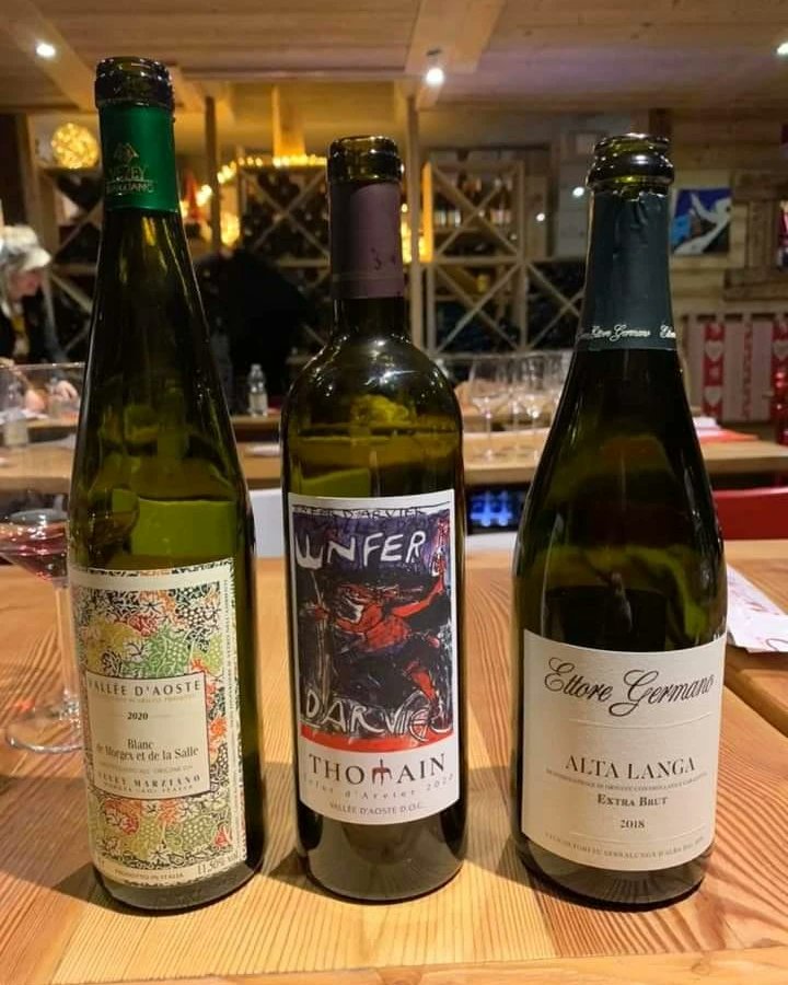 FISARVDA's tweet photo. 3, 2, 1 partito il nuovo corso per Sommelier della nostra delegazione. Prima e seconda lezione, interesse e entusiasmo🥂🍷

#17febbraio #fisar @FISARNazionale https://t.co/pZELNdUC96