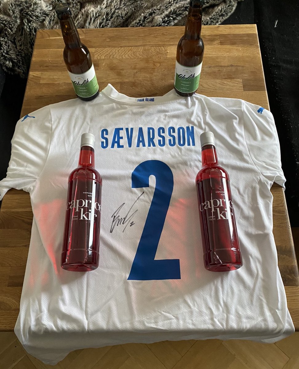 Sexnolltva's tweet photo. Torsdag och klassisk Fredagsbandy på Zinken ⭐️
Missa inte:
Hjältarna från söder,   🎩trick-kingarna #7 &amp; #9 och inte minst världspremiär för BirKir i Zinkentältet 🍺💚🍺 #Bajen #BirKir credd till 
@bajenpartiet för idén  BirKir😎.
Och såklart till världens bästa @BirkirSaevars 💚 https://t.co/QqQvll5B7T