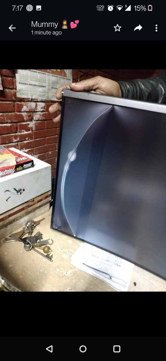 AakritiVadehra's tweet image. (1/4)
Order placed for Samsung monitor on Feb 2, delivered DAMAGED. Contacted the customer service, pick up scheduled for Feb 7. No pick up on the scheduled date. New pick up scheduled for Feb 10 and still no pick up.@amazonIN
@amazon @Samsung
@SamsungIndia #Amazoncheats