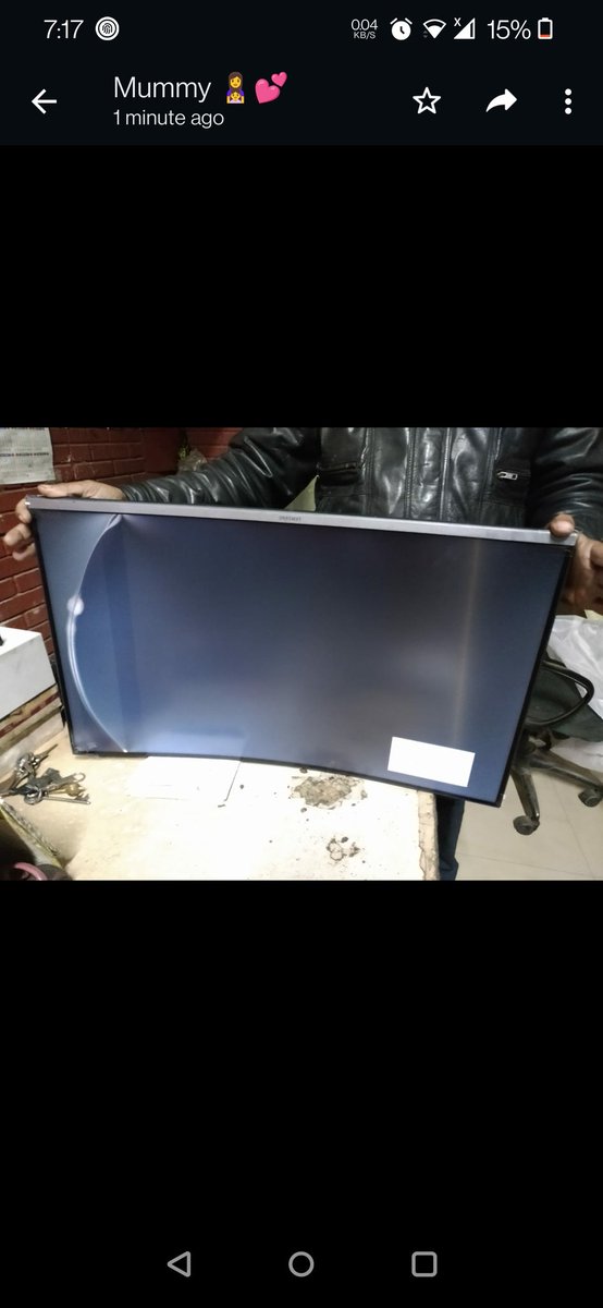 AakritiVadehra's tweet image. (1/4)
Order placed for Samsung monitor on Feb 2, delivered DAMAGED. Contacted the customer service, pick up scheduled for Feb 7. No pick up on the scheduled date. New pick up scheduled for Feb 10 and still no pick up.@amazonIN
@amazon @Samsung
@SamsungIndia #Amazoncheats