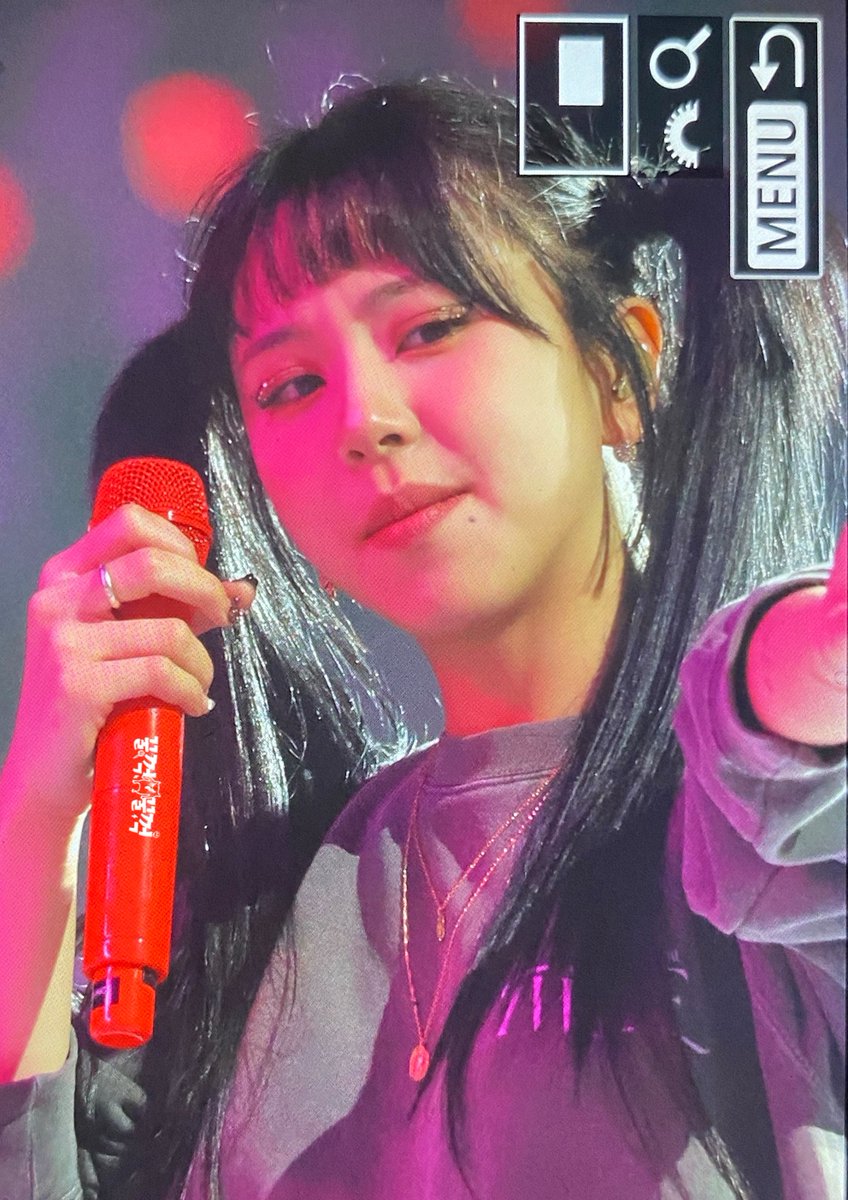 gukalgukal0423's tweet photo. 220216 LA 프리뷰🍓😁❤️👉

#TWICEFORUM 
#TWICE_4TH_WORLD_TOUR 
#채영 #CHAEYOUNG #チェヨン
#TWICE #트와이스    
@JYPETWICE https://t.co/OOgRfqAjQ4