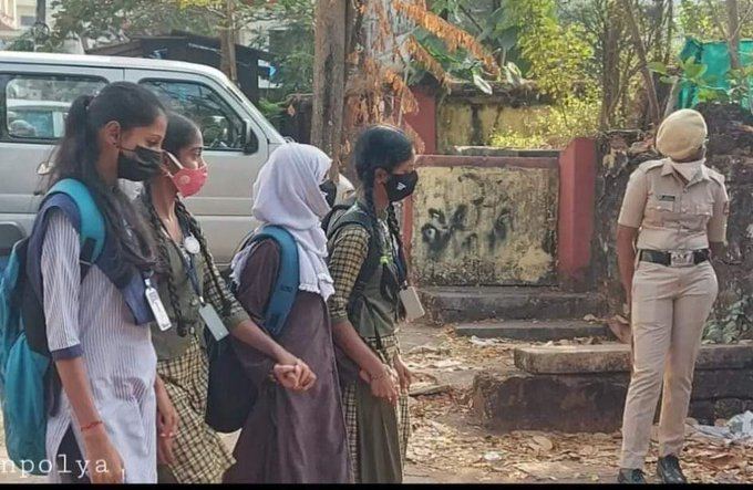a_renishr's tweet photo. RESPECT - we are Indians
Say no to hindutwa
#NOTORSS https://t.co/JlIYn1m0n8