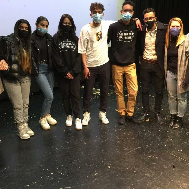 antirumores_ct's tweet photo. Ayer participamos en la jornada cultural del Proyecto "Religiones, de la Cultura a la Solidaridad", donde a través de la lectura y la música pudimos disfrutar de la diversidad religiosa existente en nuestro municipio.
#antirumores https://t.co/3uGt6cKe84