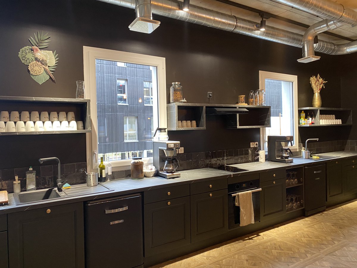 DjoudeMerabet's tweet image. Avec 50 bureaux privatifs meublés avec élégance, un espace de restauration collectif et salles de réunion, des calls box pour téléphoner en toute confidentialité Now Connected est une solution pour de nombreux salariés nomades. Une belle découverte. #petitcouronne @now_connected