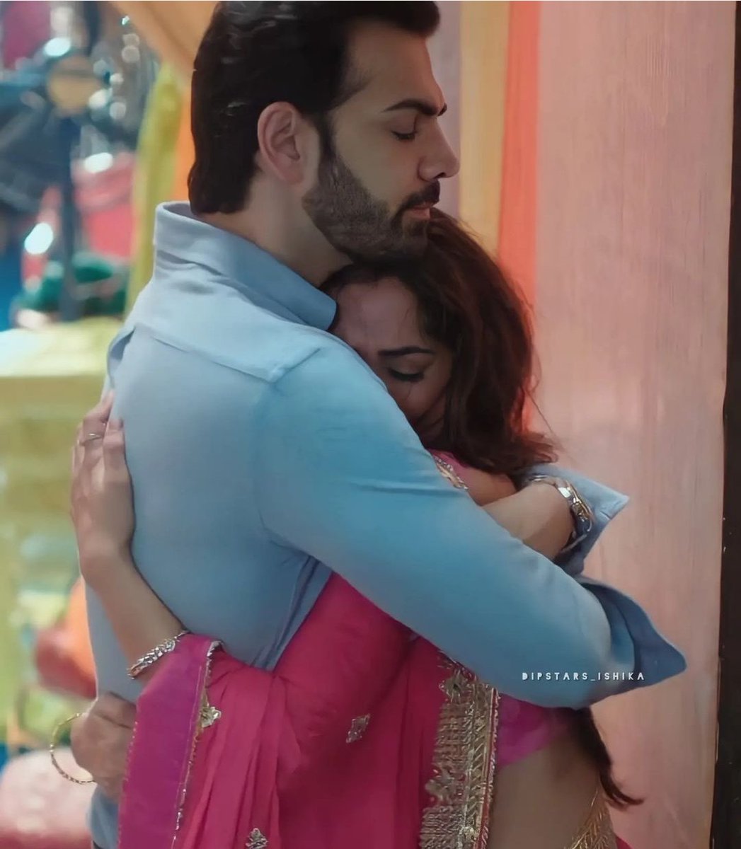 If someone, anyone, cud return #Ronakshi to me, that wud be great, thanks. The BEST ITV couple ever and my favourites for life 😭♥️ Heart Surgeon Rohit Sippy and uski drama queen TV actress Sonakshi Rastogi 😭♥️ #KahaanHumKahaanTum