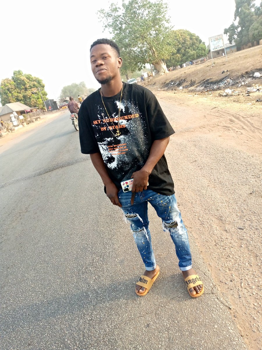 IamJogoskicknab's tweet photo. Life isn't how fort you run, isn't how high you climb but how well you bounce it 💥
#deeperthinker💪 https://t.co/yTk1rOJRY9