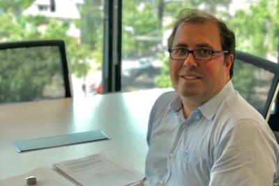 Paul Married encarga a sus mejores hombres que espíen a su mujer, Isabelle, ya que sospecha que le es infiel. Sin embargo, sus agentes, a pesar de las claras indicaciones dadas, se confunden de persona, mientras Isabelle continúa con sus traiciones- "Génova" (Disastrous Spies)