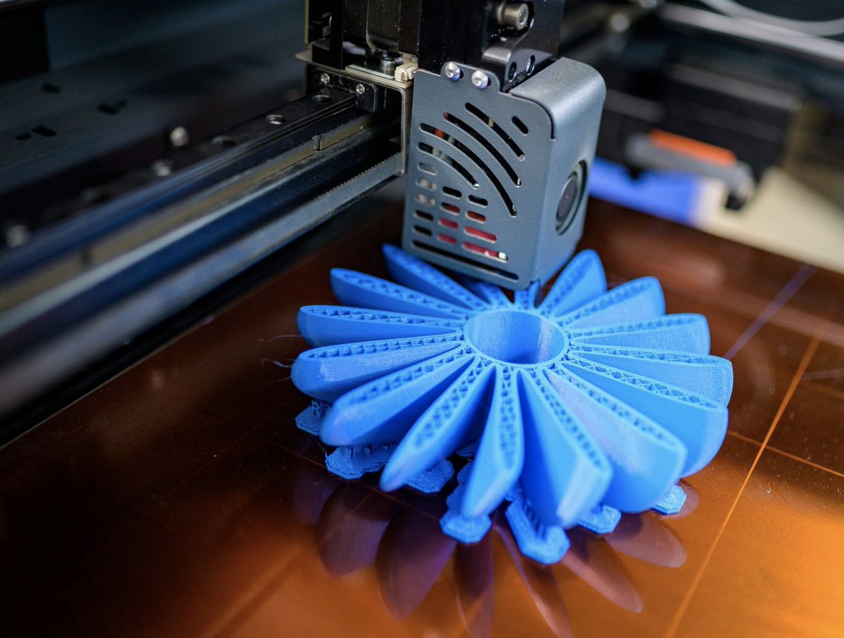 Claritum's tweet image. “The global supply chain will be upended by 3D printing,” Dennis Unkovic, supply chain lawyer says, “And it will be a reality sooner than most expect.” bit.ly/33uhcbS #printprocurement #claritum