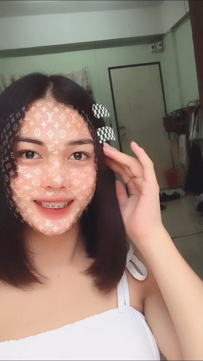 หมู บิน tweet media