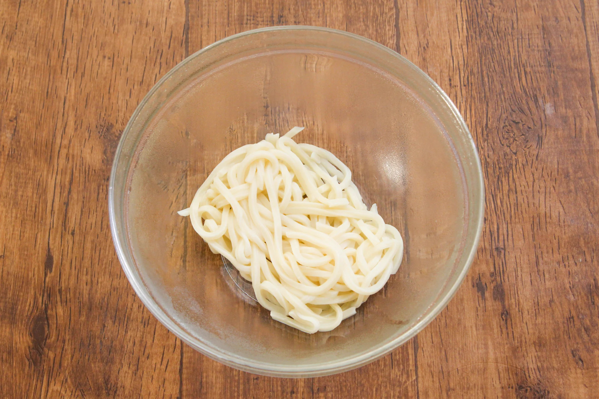電子レンジで作ったとは思えない美味しさに仕上がる？！簡単で美味しそうな「うどん」レシピ！