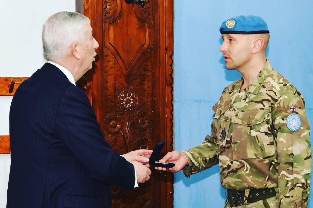 I had the honour of meeting Sir Lindsay Hoyle - Mr Speaker yesterday. He presented me with my ACSM. He also engaged with our soldiers and told them of what an important role they play - top man. #BritishArmyLogistics #UnitedNations #MrSpeaker #BritishArmy