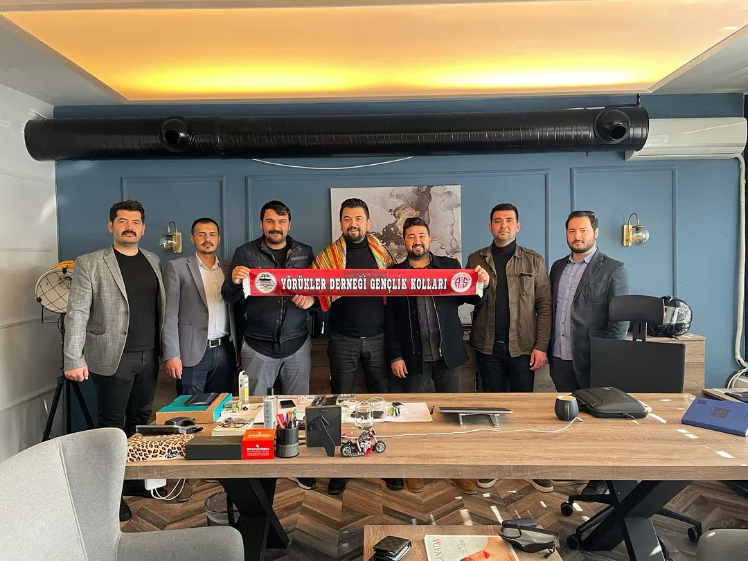 Antalya Yörükler Derneği Gençlik Kolları Yönetimi olarak CRM Medya Turizm sahibi Servet Kubay'ı ziyaret ettik.

Nazik Misafirperverliği için Servet Kubay'a teşekkür ederiz.

Antalya Yörükler Derneği Gençlik Kolları