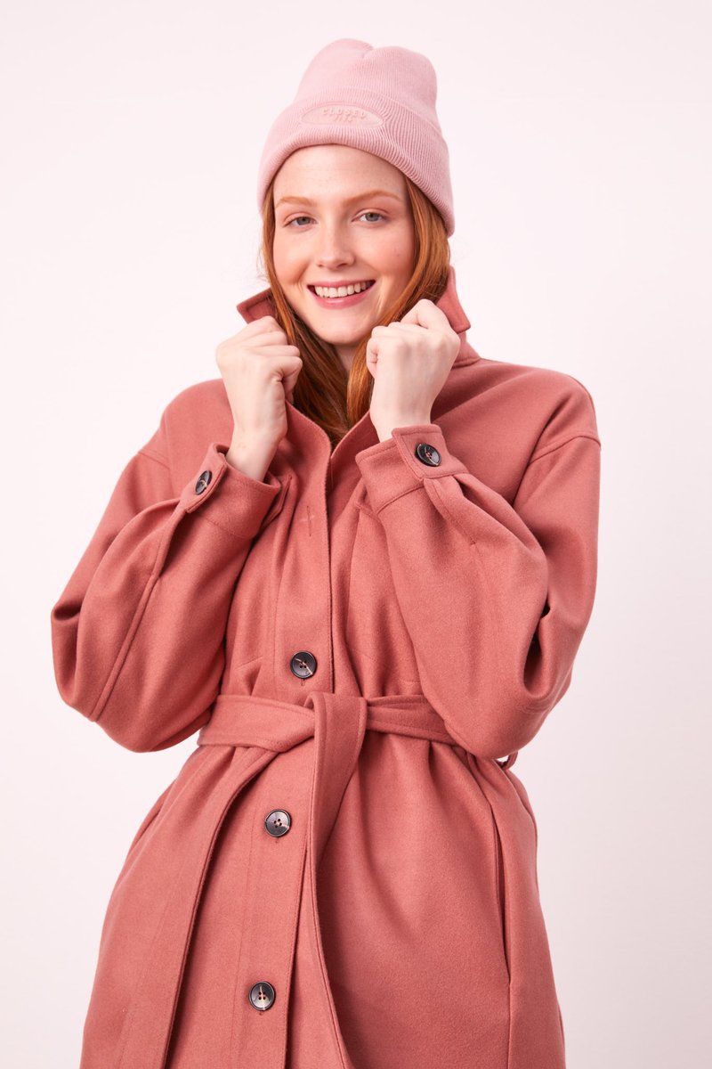 Bir soğuk bir sıcak! Bu havalarda ne giyeceğini hala bulamadıysan Kaşe Ceketlerimize göz atmalısın 😻