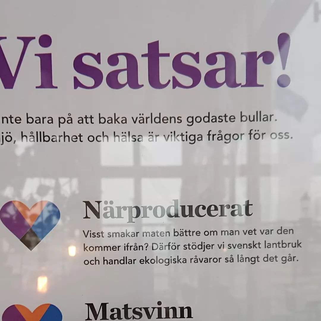 "På Bröd &amp; Salt, ett bageri och café i Stockholm. 
- Hej, såg precis skylten att ni satsar på lokalt och ekologiskt, kul! Var köper ni mjölken ifrån?
- Valio.
- Jaha."

Vad betyder egentligen närproducerat? Allt är ju relativt såklart. 🤔🤔🤔
Bara kämpa vidare