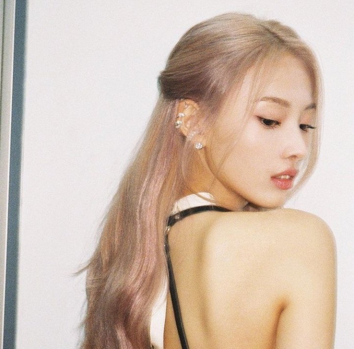 lowqualityjinni's tweet photo. Look At HER! #JINNI #NMIXX https://t.co/RyTp4mTzNQ