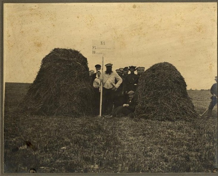 200 лет назад в Зарайске активно употребляли слово "УЦУПИЗНУТЬ", что значило отнять, взять.
#Зарайский_говор