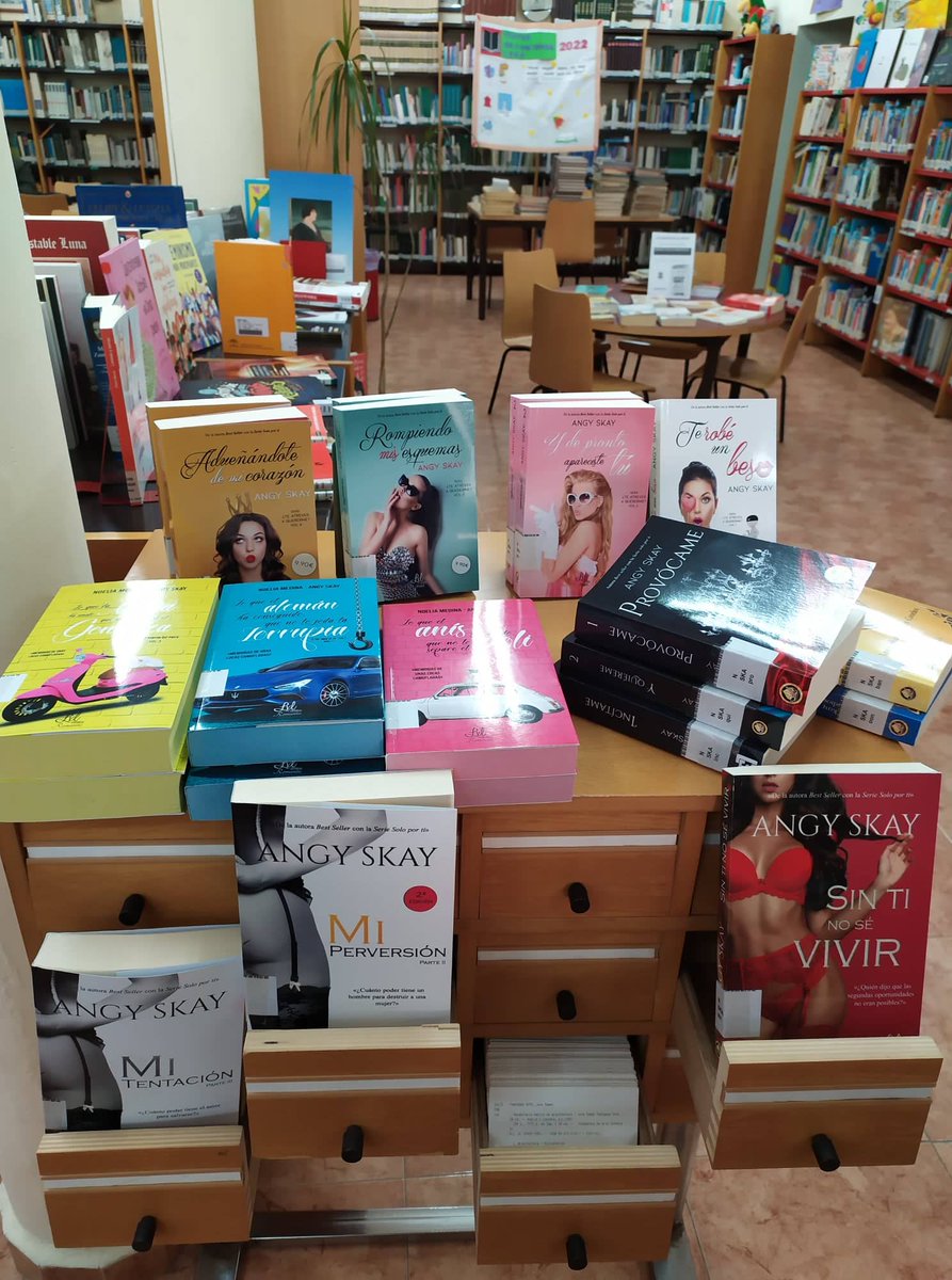 ¡¡Novedades!! Tenemos nuevas adquisiciones!!

En la Biblioteca de Viator somos muy de <a href="/angyskay/">Angy Skay</a>, así que pásate para llevarte una de sus ultimas obras!!

Nuestra lectora Encarna ya se ha llevado la primera novela! Corre, date prisa!!

<a href="/ManuelJAlcalde/">Manuel Jesús</a>
@culturaviator
@viatoraldia