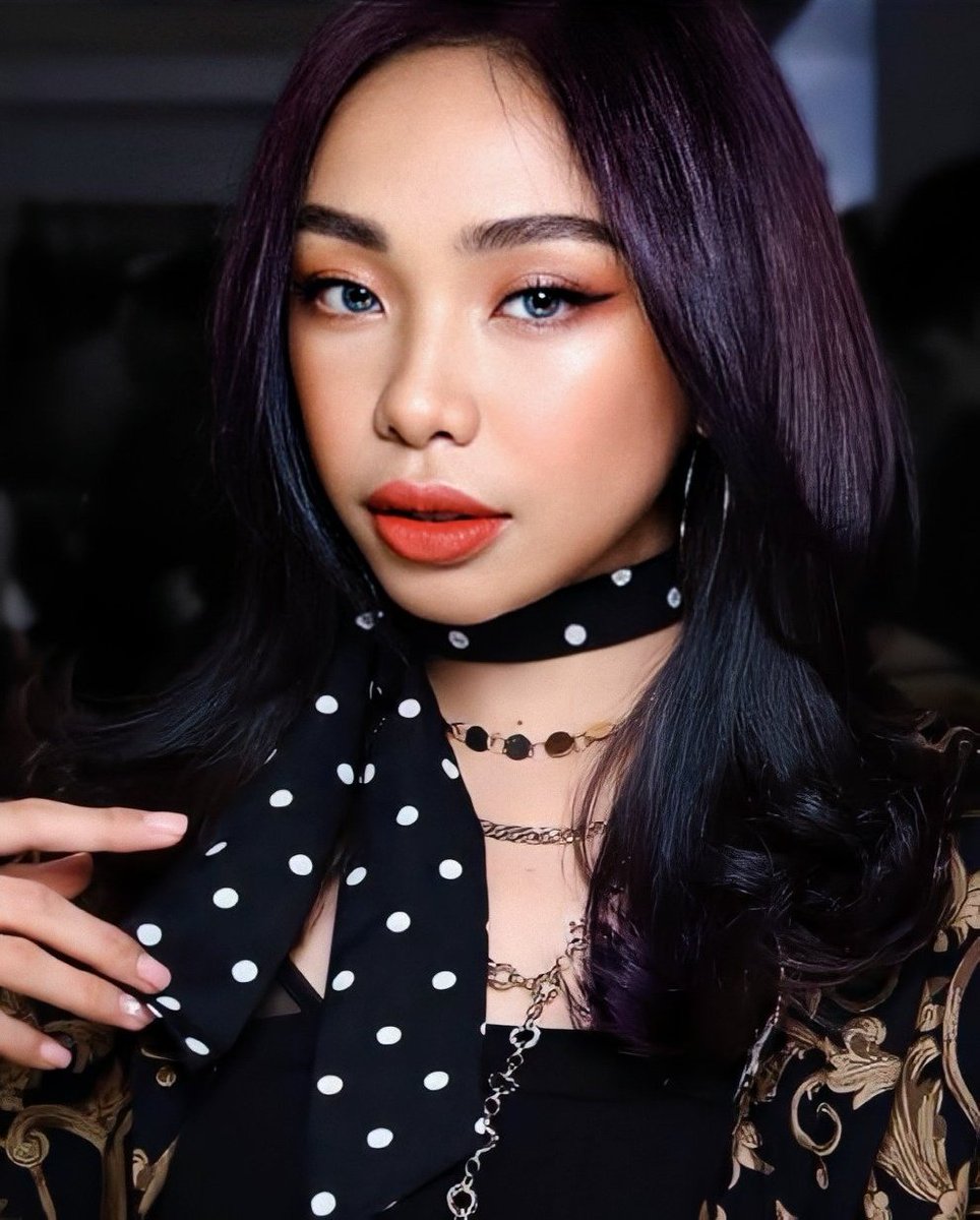 AtFourtenth's tweet photo. She would walk alone in darkness than follow anyone elses shadow

🔗https://t.co/OzhJ36MNvh

@maymayentrata07 #MaymayEntrata
MAYMAY BAMBI DANCE COVER https://t.co/zlHu0CMYLy