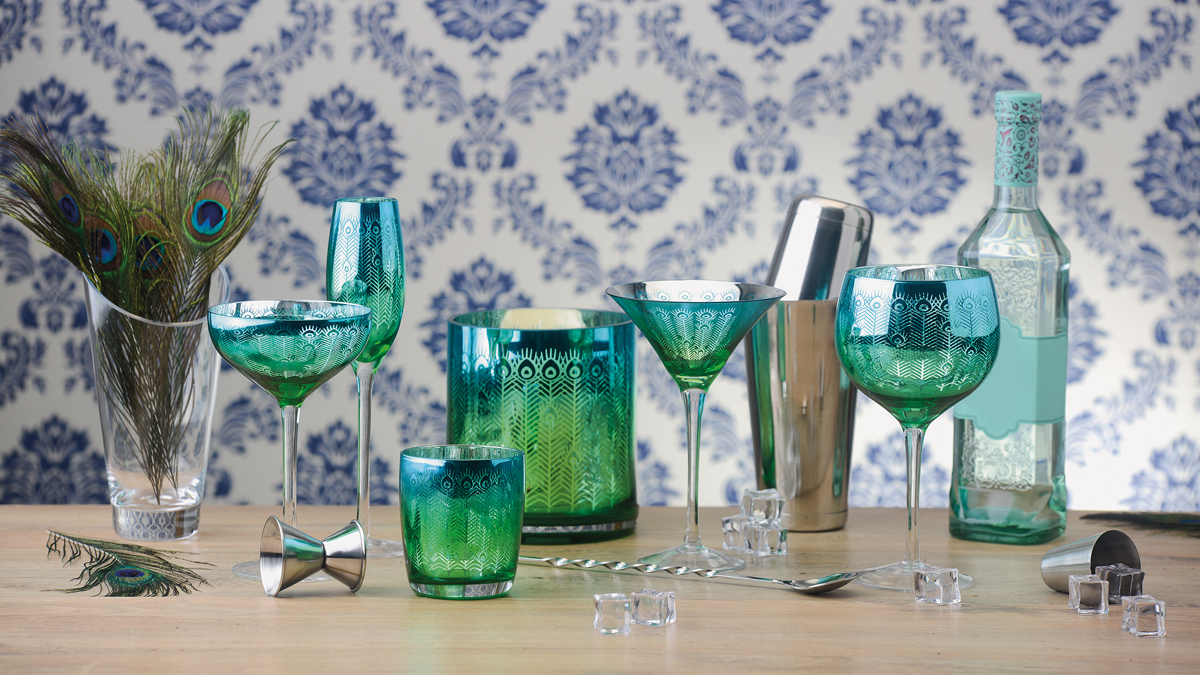 PottersCookshop's tweet photo. Take a look at these stunning Artland Peacock feather patterned glasses shimmering in the sun in the shop, or on the website at https://t.co/UTDZSSJxYt
Handcrafted & mouth-blown - a beautiful gift or treat for the home.
#cookshop #essex #glassware #glassgift #peacockpattern https://t.co/5oocxl6GHN