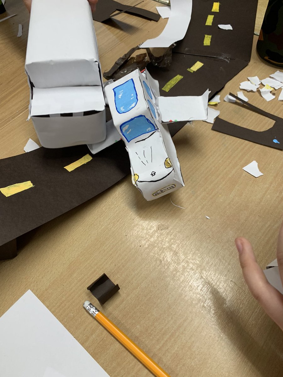 Our city of the future nearing completion😀 <a href="/DLR_Libraries/">dlr Libraries</a> <a href="/followstannes/">St. Anne's Mixed N.S.</a> @PDSTPrimarySTEM